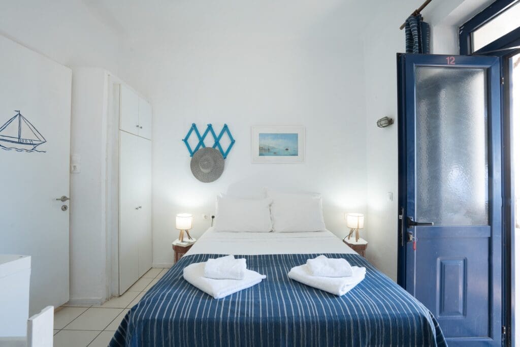 Ikaria venue
